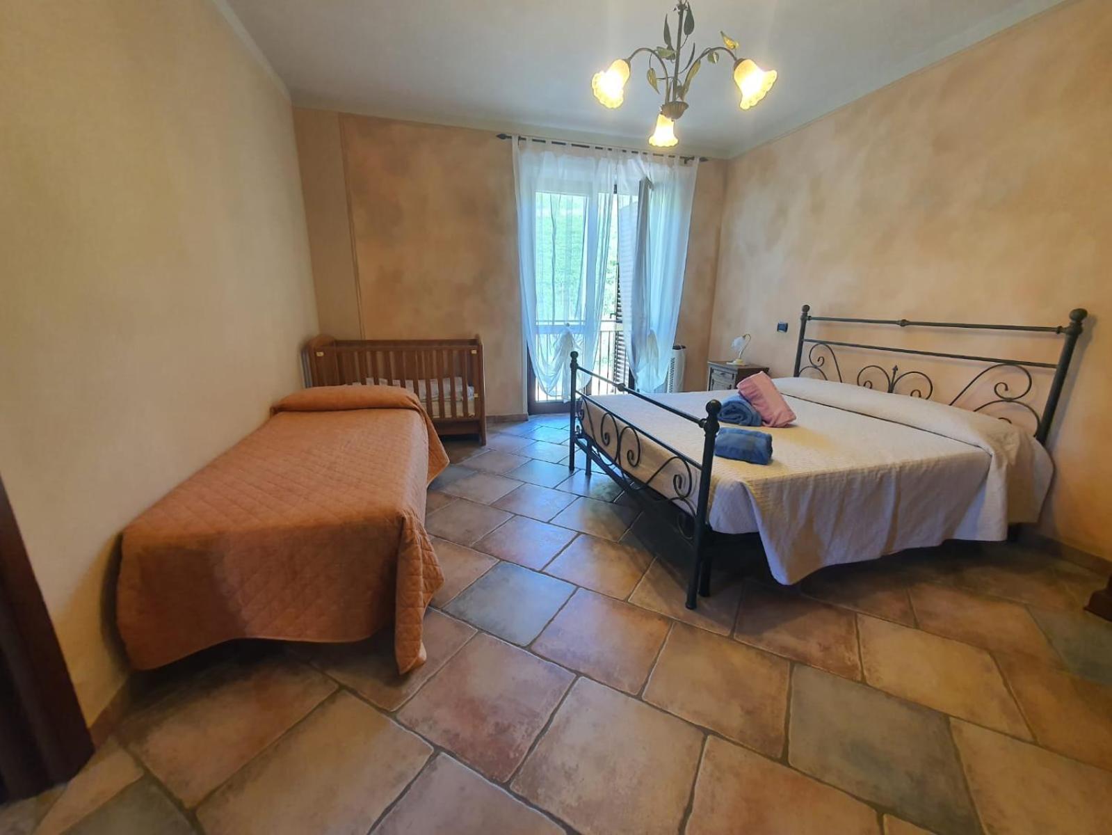 Eno-Agriturismo Cascina L'Arché Santo Stefano Belbo Esterno foto