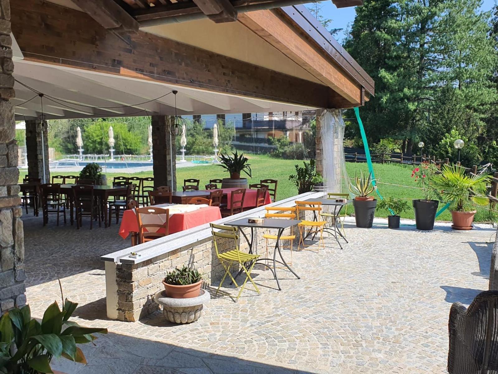 Eno-Agriturismo Cascina L'Arché Santo Stefano Belbo Esterno foto