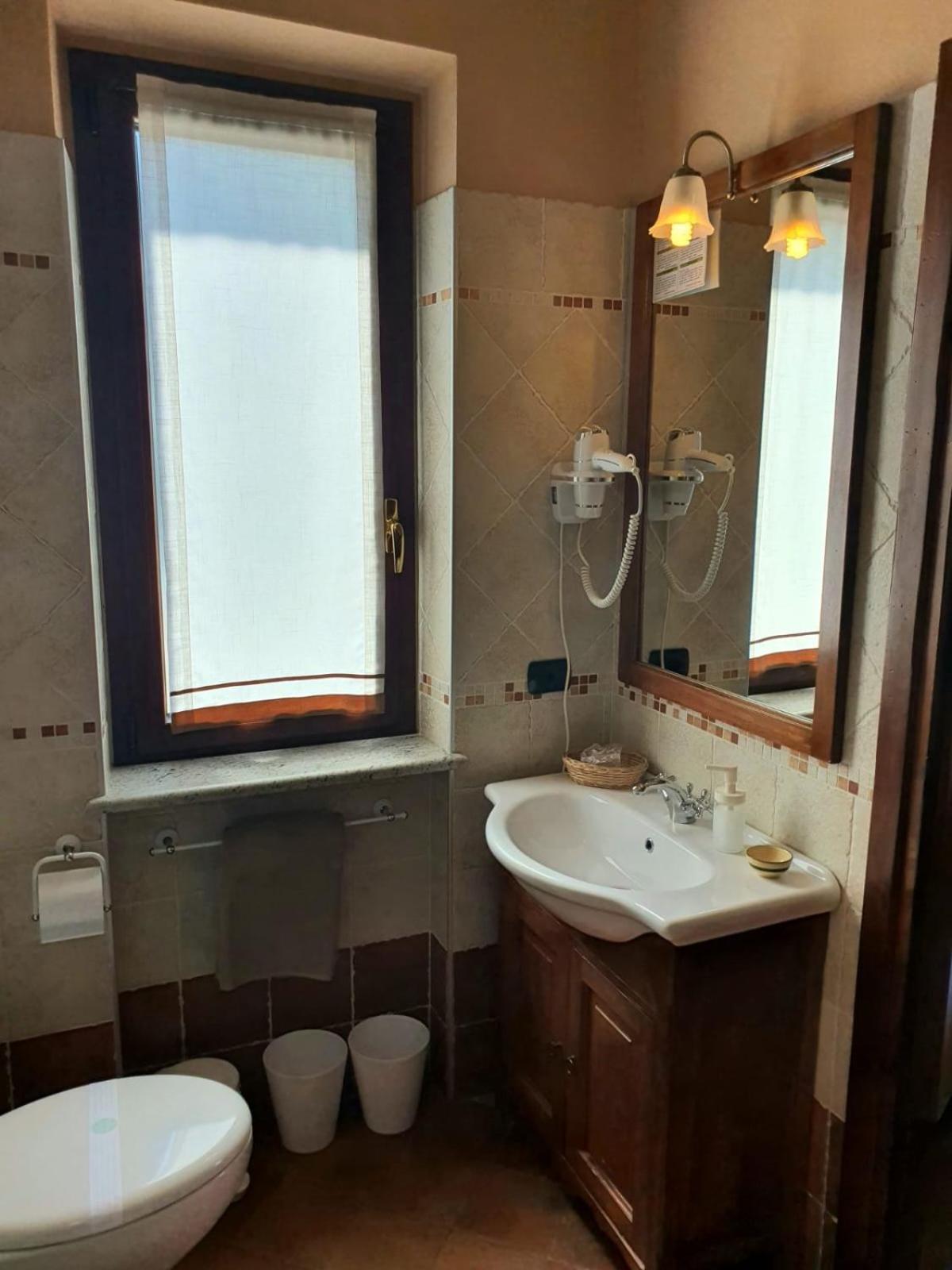 Eno-Agriturismo Cascina L'Arché Santo Stefano Belbo Esterno foto