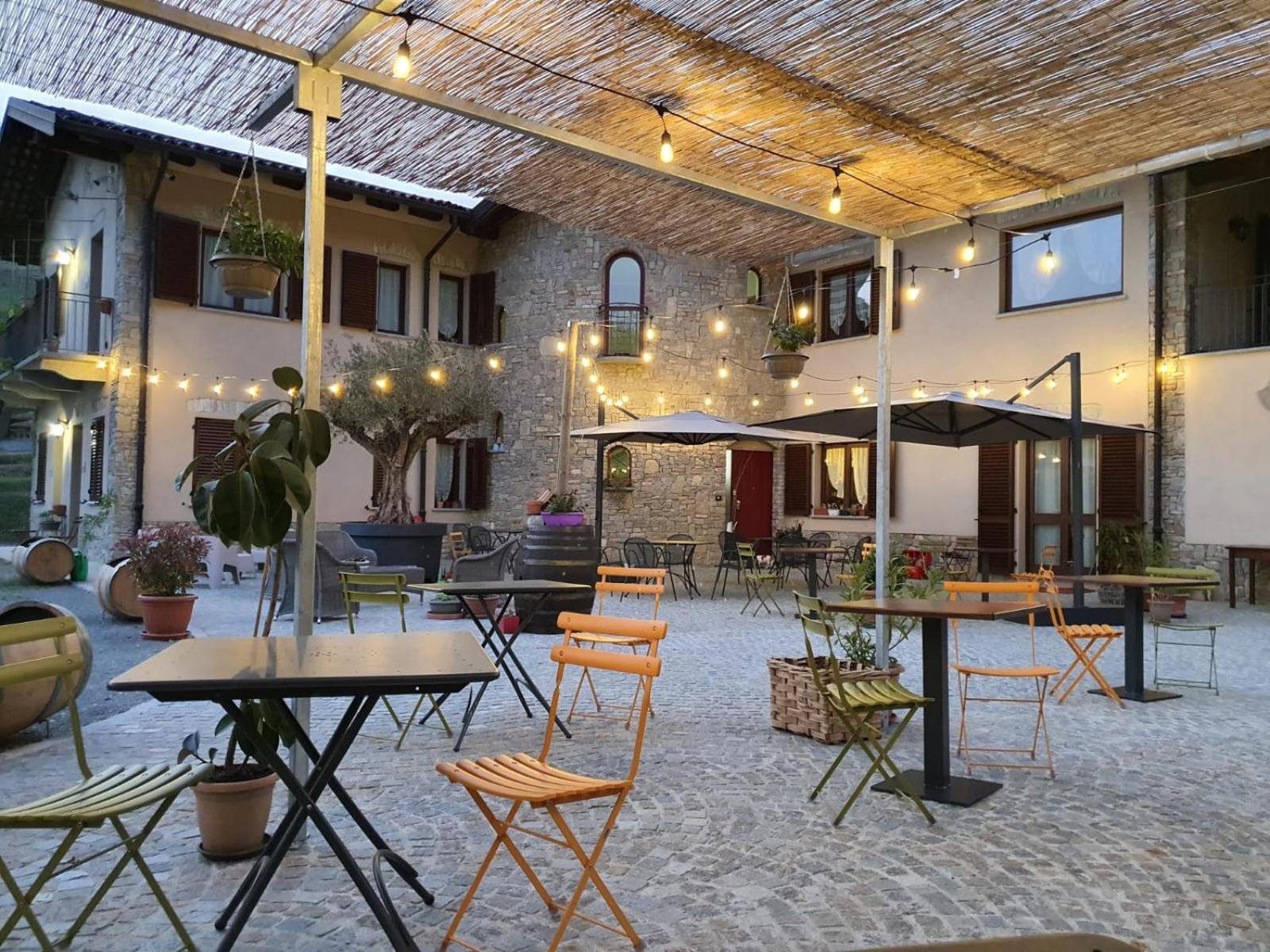 Eno-Agriturismo Cascina L'Arché Santo Stefano Belbo Esterno foto