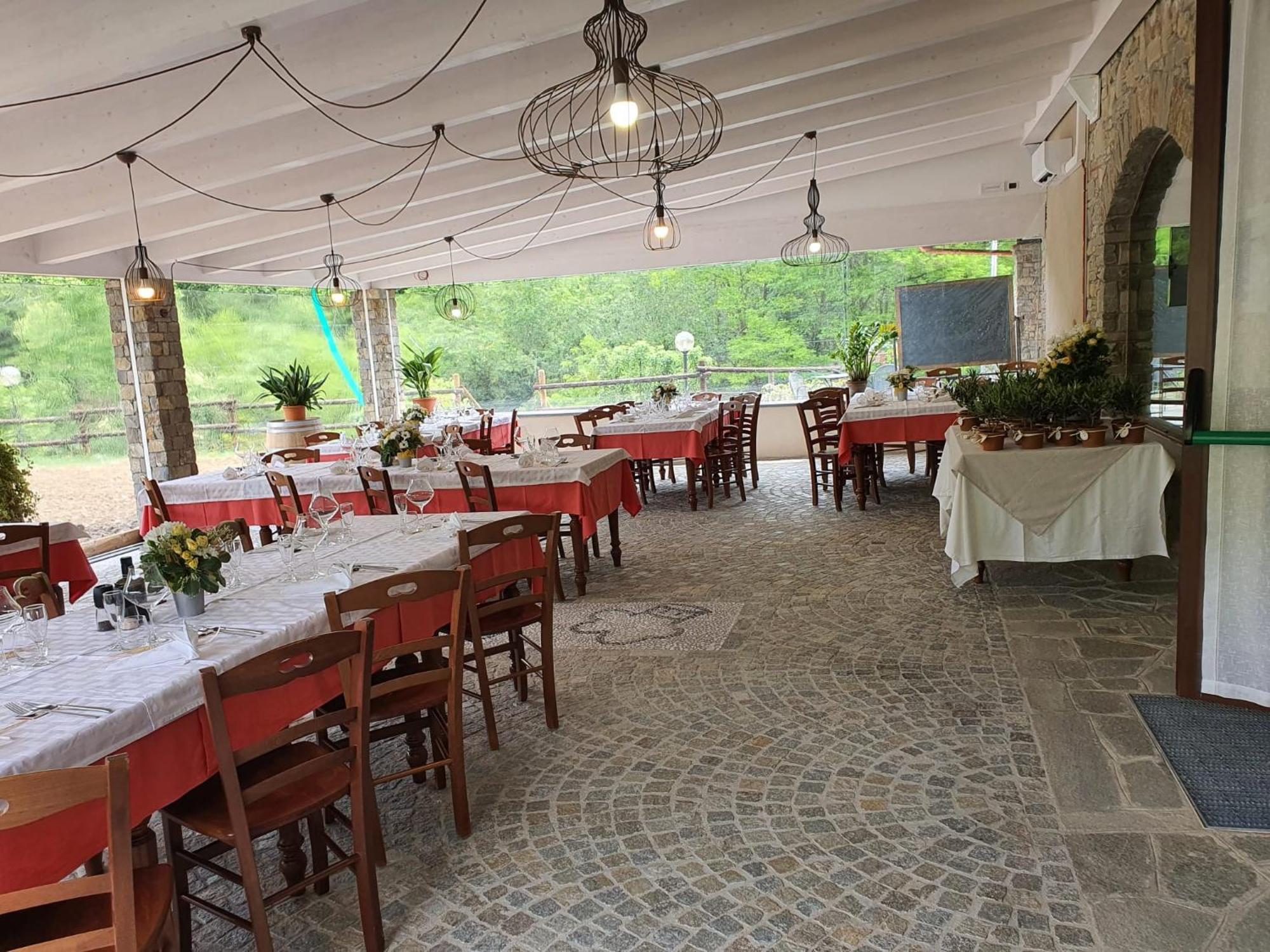 Eno-Agriturismo Cascina L'Arché Santo Stefano Belbo Esterno foto