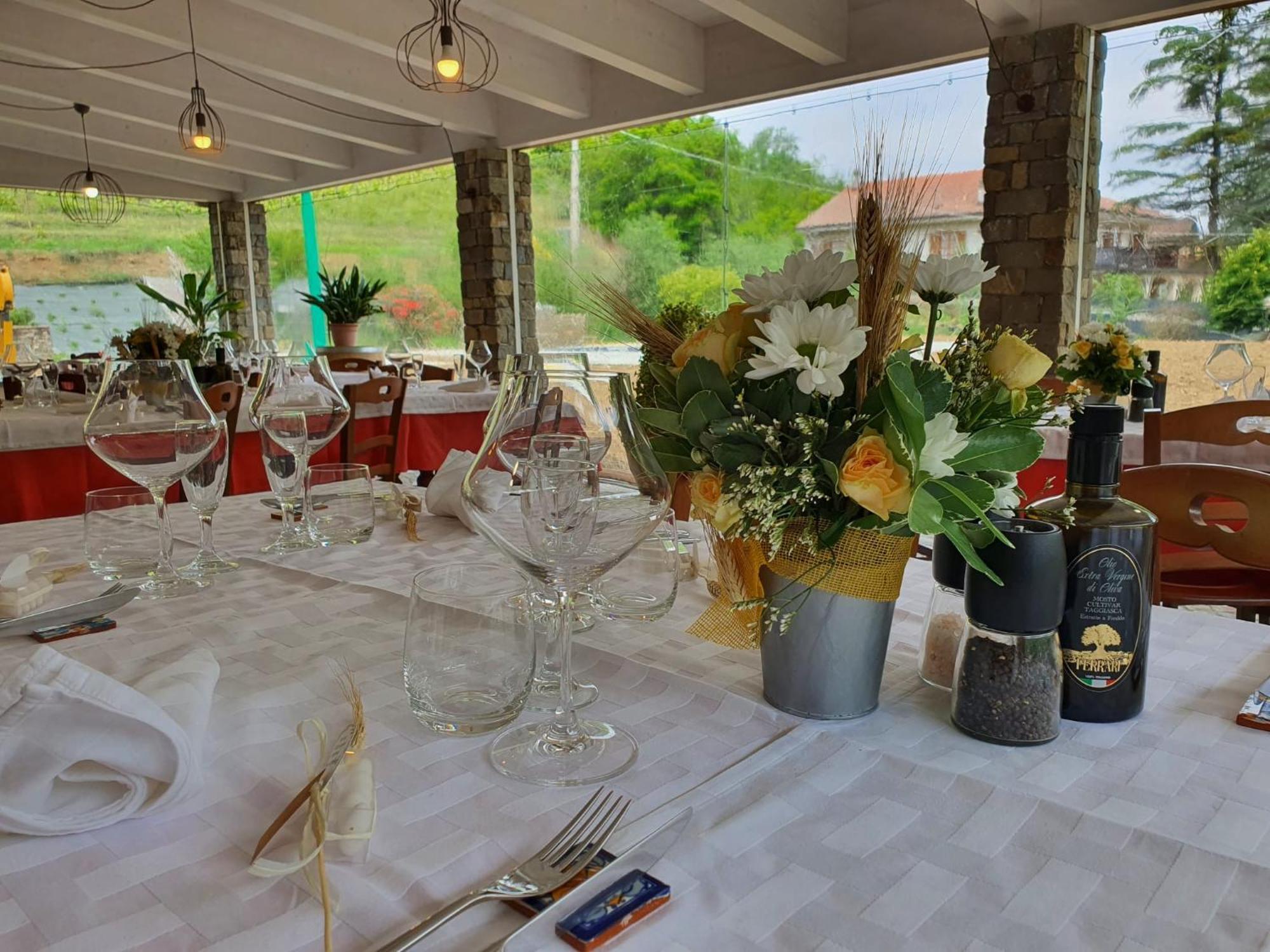 Eno-Agriturismo Cascina L'Arché Santo Stefano Belbo Esterno foto